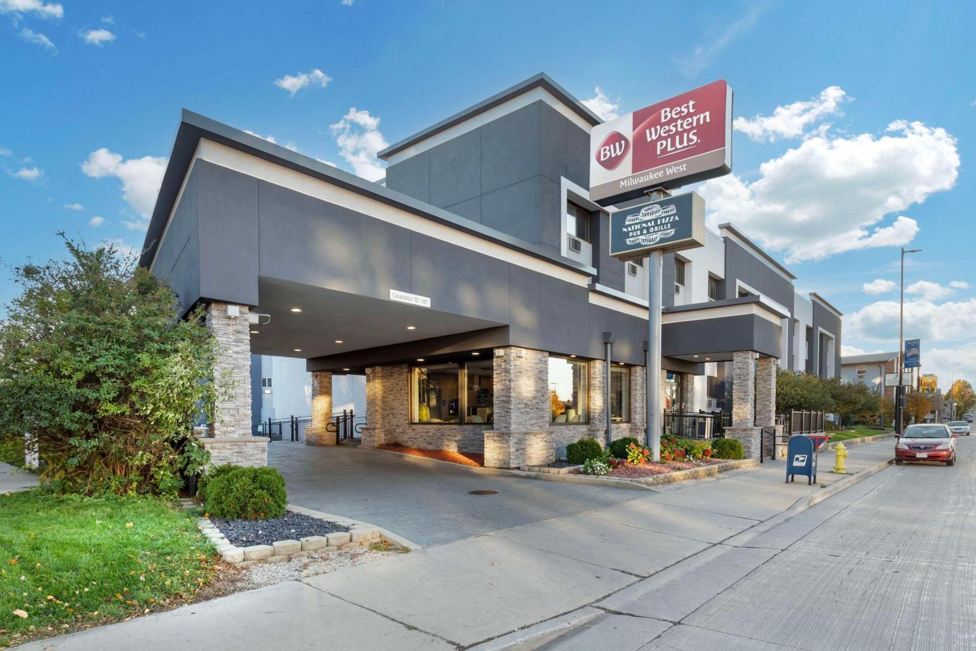 Best Western Plus Milwaukee West Exterior photo