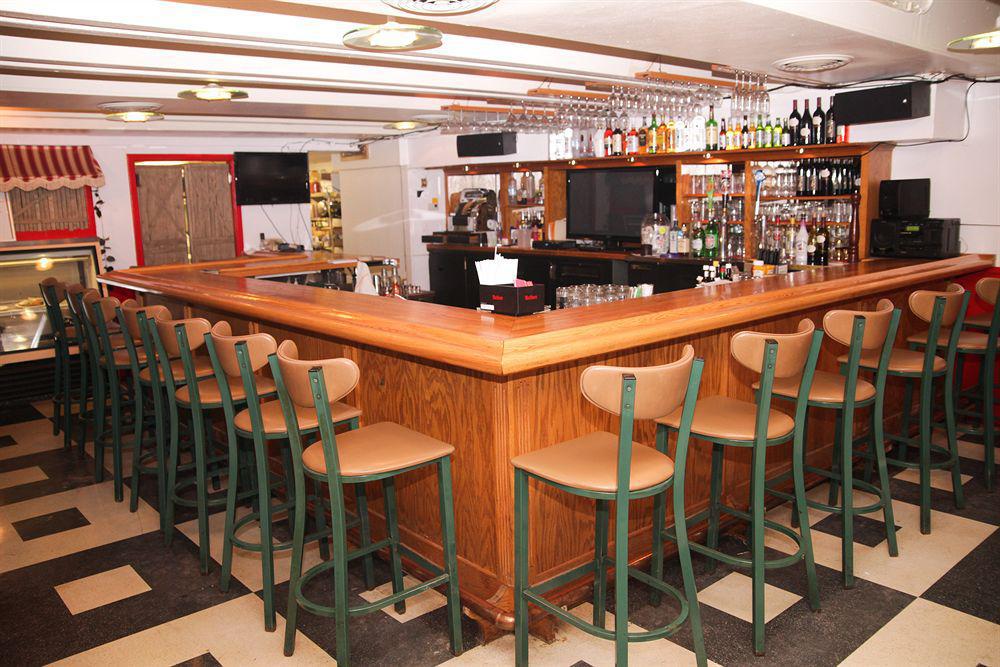 Best Western Plus Milwaukee West Restaurant photo